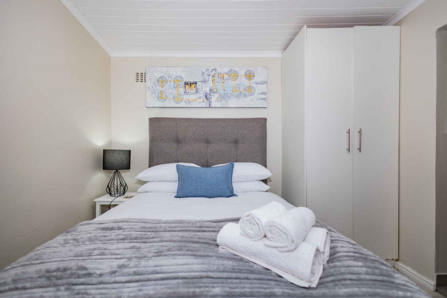 To Let 1 Bedroom Property for Rent in Oakdale Western Cape